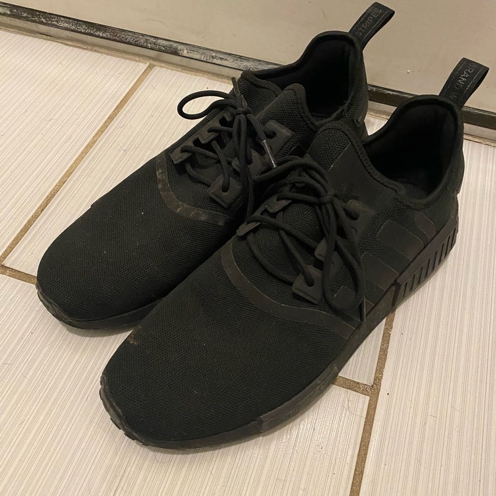 Men’s Adidas Tennis Shoes